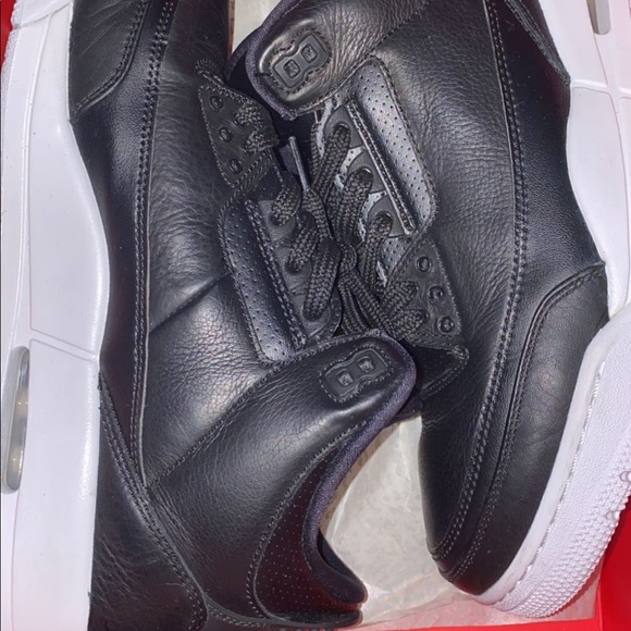 Retro 3 cyber Monday main image 4